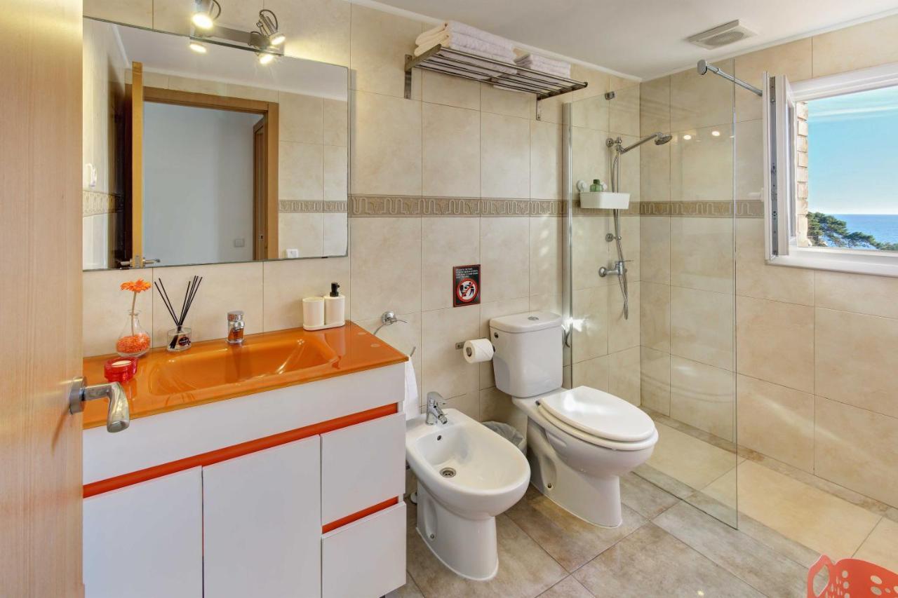 Apartament Pau Casals, 2 Min Walk From The Sea & Sea View Λορέτ Ντε Μαρ Εξωτερικό φωτογραφία